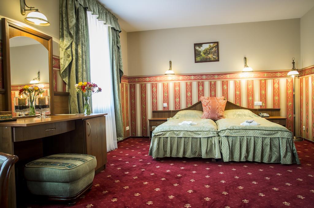 Hotel Mazurski Dworek มิโคไวกี ห้อง รูปภาพ