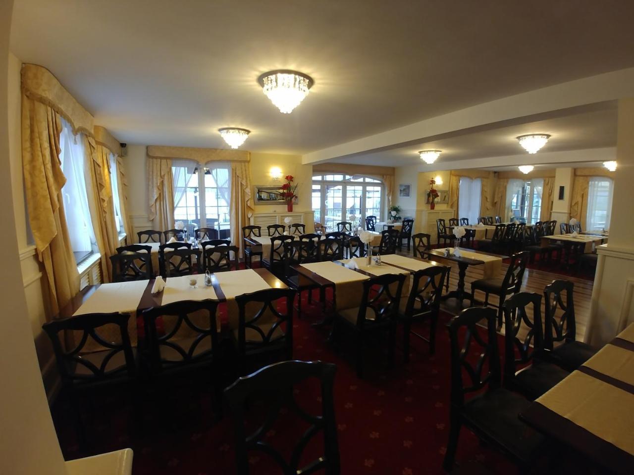 Hotel Mazurski Dworek มิโคไวกี ภายนอก รูปภาพ