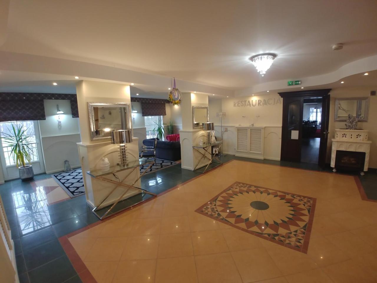 Hotel Mazurski Dworek มิโคไวกี ภายนอก รูปภาพ